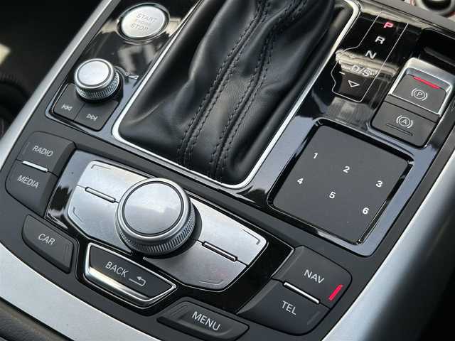 アウディ Ａ６ アバント 2．0 TFSI クワトロ 福岡県 2017(平29)年 5.2万km ミトスブラックメタリック アダプティブクルーズコントロール/レーンキープアシスト/ブラインドスポットモニター/マトリクスLED/黒革シート/前席シートヒーター/前席パワーシート/純正ナビ/フルセグTV/Bluetooth/バックカメラ/パワーバックドア　/ステアリングスイッチ/前後コーナーセンサー/社外19インチアルミホイール/ETC