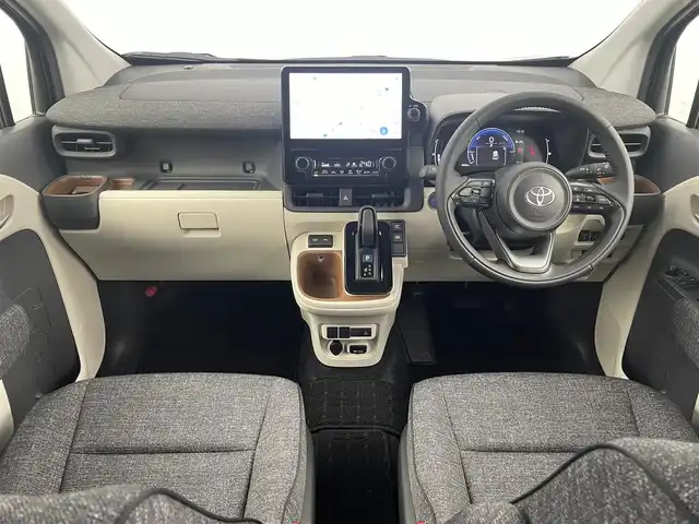 トヨタ シエンタ ハイブリッド Z 埼玉県 2023(令5)年 0.5万km アーバンカーキ ・純正10.5インチディスプレイオーディオ/・コネクティッドナビ対応/（フルセグTV/USB入力/AM/FM/ミラキャスト）/・バックカメラ/・両側ハンズフリーパワースライドドア /・純正前後ドライブレコーダー/・トヨタセーフティセンス/・レーダークルーズコントロール/・レーントレーシングアシスト/・アダプティブハイビーム/・天井サーキュレーター/・後席サンシェード/・後席USB充電端子/・ビルトインETC2.0