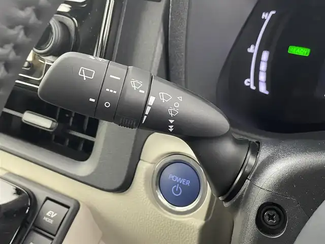 トヨタ シエンタ ハイブリッド Z 埼玉県 2023(令5)年 0.5万km アーバンカーキ ・純正10.5インチディスプレイオーディオ/・コネクティッドナビ対応/（フルセグTV/USB入力/AM/FM/ミラキャスト）/・バックカメラ/・両側ハンズフリーパワースライドドア /・純正前後ドライブレコーダー/・トヨタセーフティセンス/・レーダークルーズコントロール/・レーントレーシングアシスト/・アダプティブハイビーム/・天井サーキュレーター/・後席サンシェード/・後席USB充電端子/・ビルトインETC2.0