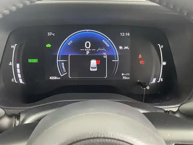 トヨタ シエンタ ハイブリッド Z 埼玉県 2023(令5)年 0.5万km アーバンカーキ ・純正10.5インチディスプレイオーディオ/・コネクティッドナビ対応/（フルセグTV/USB入力/AM/FM/ミラキャスト）/・バックカメラ/・両側ハンズフリーパワースライドドア /・純正前後ドライブレコーダー/・トヨタセーフティセンス/・レーダークルーズコントロール/・レーントレーシングアシスト/・アダプティブハイビーム/・天井サーキュレーター/・後席サンシェード/・後席USB充電端子/・ビルトインETC2.0