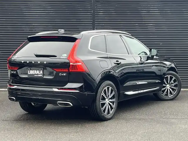 ボルボ ＸＣ６０ D4 AWD インスクリプション 静岡県 2020(令2)年 4.9万km 黒 パノラマサンルーフ /茶革シート/ヘッドアップディスプレイ/BLIS/純正ナビ/(AppleCarPlay/Bluetooth/iPad/フルセグ)/360°カメラ/アダブティブクルーズコントロール/レーンキープアシスト/メモリー付パワーシート/全席シートヒーター/ETC/ドライブレコーダー/保証書/取扱説明書
