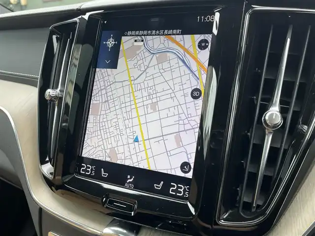 ボルボ ＸＣ６０ D4 AWD インスクリプション 静岡県 2020(令2)年 4.9万km 黒 パノラマサンルーフ /茶革シート/ヘッドアップディスプレイ/BLIS/純正ナビ/(AppleCarPlay/Bluetooth/iPad/フルセグ)/360°カメラ/アダブティブクルーズコントロール/レーンキープアシスト/メモリー付パワーシート/全席シートヒーター/ETC/ドライブレコーダー/保証書/取扱説明書