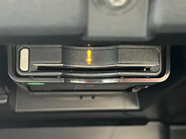 ボルボ ＸＣ６０ D4 AWD インスクリプション 静岡県 2020(令2)年 4.9万km 黒 パノラマサンルーフ /茶革シート/ヘッドアップディスプレイ/BLIS/純正ナビ/(AppleCarPlay/Bluetooth/iPad/フルセグ)/360°カメラ/アダブティブクルーズコントロール/レーンキープアシスト/メモリー付パワーシート/全席シートヒーター/ETC/ドライブレコーダー/保証書/取扱説明書