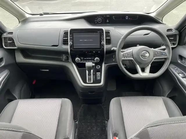 日産 セレナ ハイウェイスター 福岡県 2018(平30)年 9万km ブリリアントホワイトパール 360°セーフティサポート/バックカメラ/アラウンドビューカメラ/コーナーセンサー/クルコン/BT/後席用モニター/CD/フルセグTV/ナビ/純正フロアマット/純正アルミホイール/プッシュスタート/スマートキー/スペアキー/両側パワースライド/オートブレーキホールド