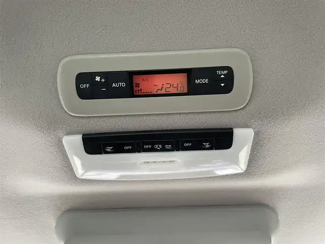 日産 セレナ ハイウェイスター 福岡県 2018(平30)年 9万km ブリリアントホワイトパール 360°セーフティサポート/バックカメラ/アラウンドビューカメラ/コーナーセンサー/クルコン/BT/後席用モニター/CD/フルセグTV/ナビ/純正フロアマット/純正アルミホイール/プッシュスタート/スマートキー/スペアキー/両側パワースライド/オートブレーキホールド