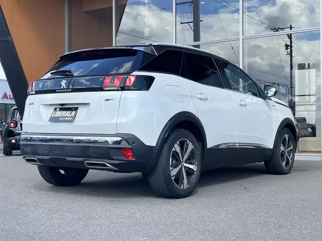 プジョー ３００８ GT ブルー HDi 岐阜県 2018(平30)年 3.2万km パール 8インチタッチスクリーン/　FM・AMラジオ/　USB/　Bluetooth/アクティブセーフティブレーキ/ブレーキアシスト/ワイドバックアイカメラ/レーンキープアシスト/アクティブクルーズコントロール/フルLEDヘッドライト/インテリジェントハイビーム/ルーフレール/デジタルヘッドアップインストルメントパネル/6エアバッグ　フロント　フロント　サイド　カーテン/アンチロックブレーキシステム/エレクトロニックスタビリティコントロール