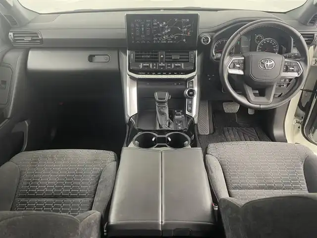 トヨタ ランドクルーザー AX 埼玉県 2023(令5)年 2万km ホワイトパールクリスタルシャイン トヨタセーフティセンス/純正12.3型ディスプレイ/サンルーフ/ルーフレール/サイドステップ/D席パワーシート/レーダークルーズコントロール/前後ドライブレコーダー/ＡＣ１００電源/オートライト/LEDヘッドライト