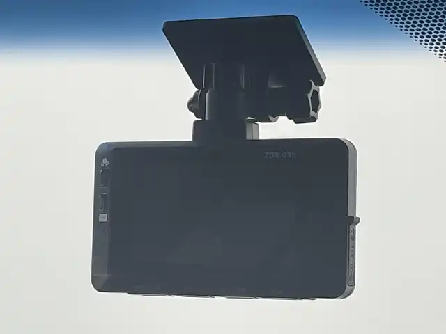 トヨタ ランドクルーザー AX 埼玉県 2023(令5)年 2万km ホワイトパールクリスタルシャイン トヨタセーフティセンス/純正12.3型ディスプレイ/サンルーフ/ルーフレール/サイドステップ/D席パワーシート/レーダークルーズコントロール/前後ドライブレコーダー/ＡＣ１００電源/オートライト/LEDヘッドライト