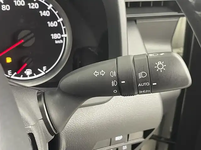 トヨタ ランドクルーザー AX 埼玉県 2023(令5)年 2万km ホワイトパールクリスタルシャイン トヨタセーフティセンス/純正12.3型ディスプレイ/サンルーフ/ルーフレール/サイドステップ/D席パワーシート/レーダークルーズコントロール/前後ドライブレコーダー/ＡＣ１００電源/オートライト/LEDヘッドライト