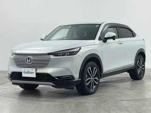 ホンダ ヴェゼル ハイブリッド e:HEV Z 群馬県 2022(令4)年 5.1万km プレミアムサンライトホワイトパール ホンダセンシング　純正９インチナビ　フルセグ　バックカメラ　ＣＤ　ＤＶＤ　パワーバックドア　合皮シート　前後ドライブレコーダー　シートヒーター　ステアリングヒーター　ビルトインＥＴＣ　ＬＥＤライト