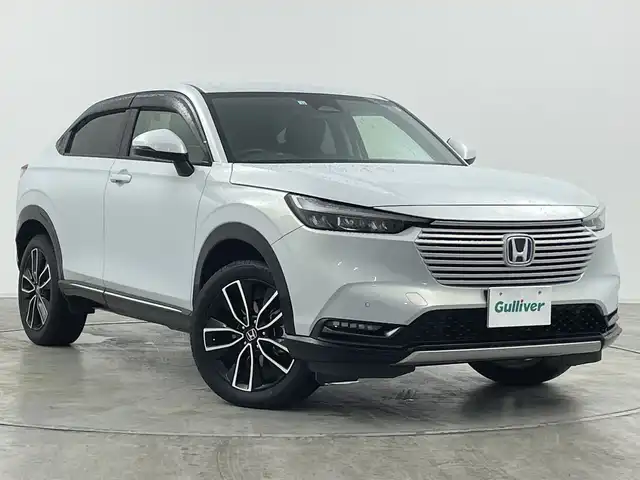 ホンダ ヴェゼル ハイブリッド e:HEV Z 群馬県 2022(令4)年 5.1万km プレミアムサンライトホワイトパール ホンダセンシング　純正９インチナビ　フルセグ　バックカメラ　ＣＤ　ＤＶＤ　パワーバックドア　合皮シート　前後ドライブレコーダー　シートヒーター　ステアリングヒーター　ビルトインＥＴＣ　ＬＥＤライト