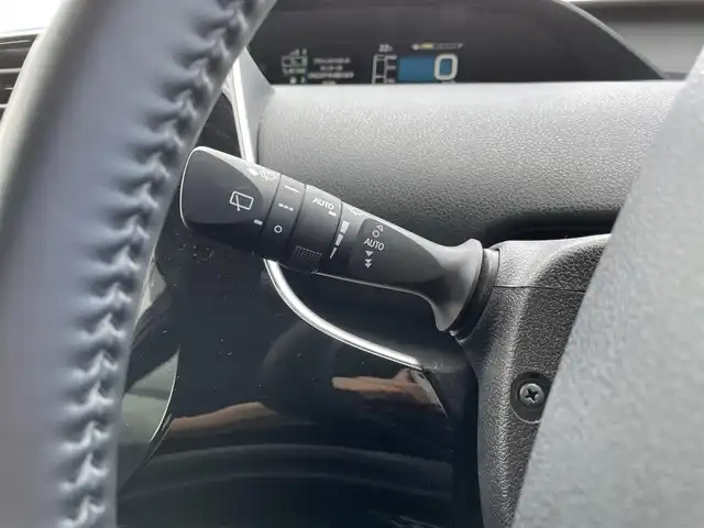 トヨタ プリウス A ツーリングセレクション 栃木県 2019(令1)年 3.4万km 黒 トヨタセーフティセンス/・プリクラッシュセーフティ/・レーントレーシングアシスト/・ロードサインアシスト/・レーダークルーズコントロール/・クリアランスソナー/・パーキングサポートブレーキ/・ブラインドスポットモニター/・リアクロストラフィックアラート/・オートマチックハイビーム/純正９インチSDナビ/・フルセグTV/・CD/DVD/BT/・FM.AM/SD/バックカメラ/社外フルエアロ/ドライブレコーダー/ビルトインETC/D/N席シートヒーター/D席パワーシート/パーキングアシスト/ヘッドアップディスプレイ/革巻きステアリング/ステアリングスイッチ/スマートキー/スペアキー/プッシュスタート/純正17インチAW/純正フロアマット/純正ドアバイザー
