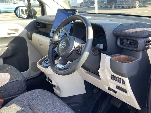 トヨタ シエンタ ハイブリッド Z 佐賀県 2024(令6)年 0.2万km ブラック 純正10.5インチディスプレイオーディオ/パノラマミックビューモニター/両側パワースライドドア/プリクラッシュセーフティ/レーンディパーチャーアラート/オートハイビーム/アダプティブクルーズコントロール/アドバンスドパーク/ブラインドスポットモニター/クリアランスソナー/リアクロストラフィックアラート/天井サーキュレーター/シートヒーター/ステアリングヒーター/ステアリングリモコン/ETC2.0/プッシュスタート/スマートキー/LEDヘッドライト