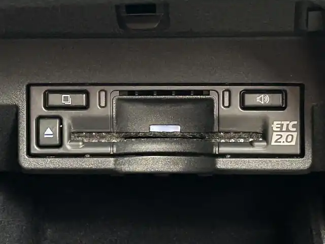 レクサス ＮＸ 350h バージョンL 千葉県 2023(令5)年 2万km ソニックチタニウム 登録時走行距離：19558km/禁煙車/パノラマサンルーフ　/全方位カメラ　/ビルトインＥＴＣ2.0　/ＬＥＸＵＳチームメイト　/ヘッドアップディスプレイ　/LEXUSセーフティセンス/レーダークルーズコントロール　　/ブラインドスポットモニター　/シートベンチレーション＆ヒーター/黒本革シート/電子インナーミラー/純正14型ディスプレイオーディオplus/CD＆DVDデッキ/Bluetooth＆フルセグTV＆AM＆FM/3眼LEDヘッドアップディスプレイ/前席パワーシート（運転席メモリー付き）/電動バックドア/アイドリングストップ/ウィンカーミラー/プッシュスタート/パドルシフト