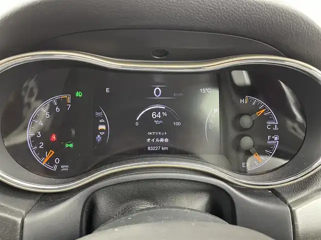 クライスラー・ジープ ジープ グランドチェロキー LTD 富山県 2018(平30)年 8.4万km パール 4WD/純正ナビ（AM/FM/CD/DVD/AUX/USB/SD/BT）/フルセグTV/バックカメラ/アダプティブパークセンス/パークセンス/パークアシスト/アダプティブクルーズコントロール/ブラインドスポットモニター/ヒルスタートアシスト/コーナーセンサー前後/ドライブレコーダー前後/ETC/レーダー探知機/パドルシフト/レザーシート/D席メモリ付きシート/前席パワーシート/全席シートヒーター/ステアリングヒーター/サイドミラーヒーター/社外18インチAW/HIDヘッドライト/オートライト/プッシュスタート/アイドリングストップ