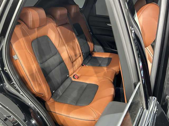 マツダ ＣＸ－５ XD レトロスポーツED 愛知県 2024(令6)年 1.5万km ジェットブラックマイカ 純正10.25インチマツダコネクトナビ/（Bluetooth/FM/AM/USB/CarPlay/フルセグTV)/サンルーフ/BOSEサウンド/360°ビューモニター/i-ACTIVSENSE/　　-ブラインドスポットインフォメーション/　　-レーンキープ・アシスト・システム/　　-パーキングセンサー/　　-ハイ・ビーム・コントロールシステム（ＨＢＣ）/　　-マツダ・レーダー・クルーズ・コントロール（ＭＲＣＣ）/　　-アイ・ストップ（ｉ－ｓｔｏｐ）/　　-トラクションコントロールシステム（ＴＣＳ）/ヘッドアップディスプレイ/パワーリアゲード/ワイヤレス充電/シートヒーター/ステアリングヒーター/ETC/パドルシフト/ハーフレザーシート/純正フロアマット/ローダウン/社外マフラー/プッシュスタート/　　-スマートキー