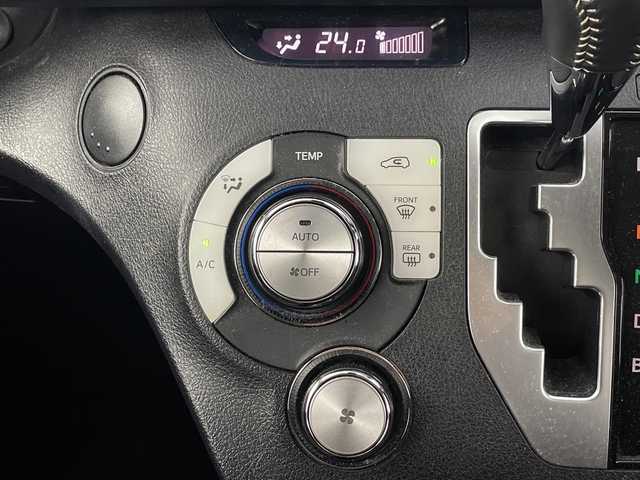 トヨタ シエンタ ハイブリッド G クエロ 埼玉県 2019(令1)年 4.2万km ヴィンテージブラウンパールクリスタルシャイン/ホワイトパールクリスタルシャイン 純正ナビ/　(Bluetooth/CD/DVD/FM/AM)/フルセグテレビ/バックカメラ/ビルトインETC/ハーフレザーシート/両側パワースライドドア/クルーズコントロール/衝突被害軽減ブレーキ/車線逸脱警報/クリアランスソナー/オートハイビーム/オートLEDライト/プッシュスタート/純正フロアマット/純正15インチアルミホイール