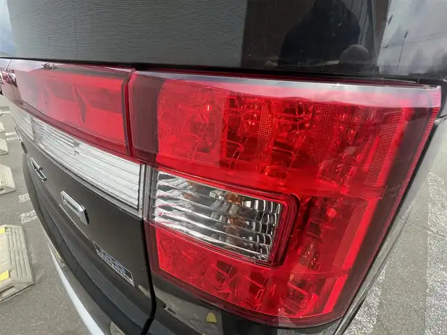 三菱 デリカＤ：５ D－Power package 秋田県 2014(平26)年 12.7万km ダイヤモンドブラックマイカ 社外ナビ/フルセグ/両側パワスラ/４WD/バックカメラ/スマートキー/ETC/前席シートヒーター/ステアリングスイッチ/パドルシフト/社外アルミ/社外フロアマット/純正ドアバイザー/オートエアコン/オートライト/パワーウィンドウ/パワーステアリング/純正エンジンスターター/保証書/取扱説明書/記録簿