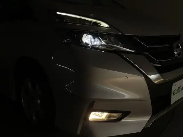 日産 セレナ ハイウェイスター Vセレクション 群馬県 2018(平30)年 5.5万km ブリリアントシルバー 純正9インチナビ/・AM/FM/CD/DVD/Blu-ray/SD/USB/AUX/Bluetooth/フルセグTV/純正フリップダウンモニター/アラウンドビューモニター/エマージェンシーブレーキ/車線逸脱警報システム/ハンズフリーパワースライドドア/純正ドライブレコーダー/アイドリングストップ/スマートキー×2本/プッシュスタート/ETC