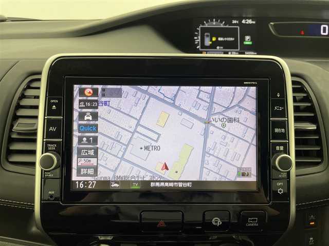 日産 セレナ ハイウェイスター Vセレクション 群馬県 2018(平30)年 5.5万km ブリリアントシルバー 純正9インチナビ/・AM/FM/CD/DVD/Blu-ray/SD/USB/AUX/Bluetooth/フルセグTV/純正フリップダウンモニター/アラウンドビューモニター/エマージェンシーブレーキ/車線逸脱警報システム/ハンズフリーパワースライドドア/純正ドライブレコーダー/アイドリングストップ/スマートキー×2本/プッシュスタート/ETC
