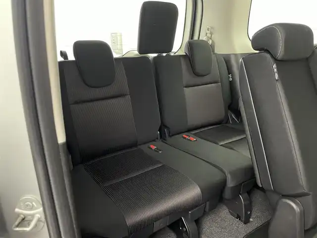日産 セレナ ハイウェイスター Vセレクション 群馬県 2018(平30)年 5.5万km ブリリアントシルバー 純正9インチナビ/・AM/FM/CD/DVD/Blu-ray/SD/USB/AUX/Bluetooth/フルセグTV/純正フリップダウンモニター/アラウンドビューモニター/エマージェンシーブレーキ/車線逸脱警報システム/ハンズフリーパワースライドドア/純正ドライブレコーダー/アイドリングストップ/スマートキー×2本/プッシュスタート/ETC
