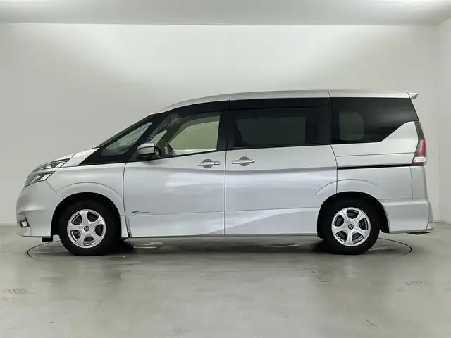 日産 セレナ ハイウェイスター Vセレクション 群馬県 2018(平30)年 5.5万km ブリリアントシルバー 純正9インチナビ/・AM/FM/CD/DVD/Blu-ray/SD/USB/AUX/Bluetooth/フルセグTV/純正フリップダウンモニター/アラウンドビューモニター/エマージェンシーブレーキ/車線逸脱警報システム/ハンズフリーパワースライドドア/純正ドライブレコーダー/アイドリングストップ/スマートキー×2本/プッシュスタート/ETC