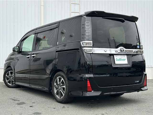 トヨタ ヴォクシー ZS 煌Ⅱ 三重県 2019(平31)年 3.6万km ブラック 純正ナビ /バックカメラ /ビルトインETC /スペアキー /両側パワースライドドア/前後ドライブレコーダー /前後コーナーセンサー /USB給電 /LEDヘッドライト/オートハイビーム /オートライト/クルーズコントロール/レーンキープアシスト/衝突軽減ブレーキ /ウォークスルー /電動格納ミラー/禁煙車