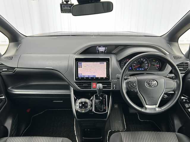 トヨタ ヴォクシー ZS 煌Ⅱ 三重県 2019(平31)年 3.6万km ブラック 純正ナビ /バックカメラ /ビルトインETC /スペアキー /両側パワースライドドア/前後ドライブレコーダー /前後コーナーセンサー /USB給電 /LEDヘッドライト/オートハイビーム /オートライト/クルーズコントロール/レーンキープアシスト/衝突軽減ブレーキ /ウォークスルー /電動格納ミラー/禁煙車