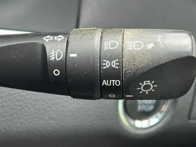 トヨタ ハリアー プレミアム 福岡県 2014(平26)年 8.8万km ダークブラウンM 純正9型ナビ/（BT/フルセグ/SD/SDREC/AM/FM/DISC)/Bカメラ/パワーバックドア/レーダークルーズコントロール/LEDヘッドライト/オートライト/オートマチックハイビーム/ハーフレザーシート/D席パワーシート/チルトステアリング/純正18インチAW/クリアランスソナー/プリクラッシュセーフティ/レーンキープアシスト/横滑り防止装置/盗難防止装置/アイドリングストップ/スマートキー/ETC/取扱説明書