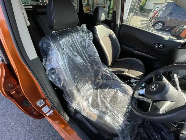 日産 ノート e－パワー メダリスト 愛媛県 2016(平28)年 3.7万km プレミアムコロナオレンジ エマージェンシーブレーキ/車線逸脱警報/純正ナビ（Bluetooth/フルセグTV/DVD再生）/アラウンドビューモニター/ハーフレザー/ETC/前方ドライブレコーダー/純正アルミホイール/純正フロアマット/前後コーナーセンサー/LEDヘッドライト/衝突被害軽減システム/横滑り防止装置