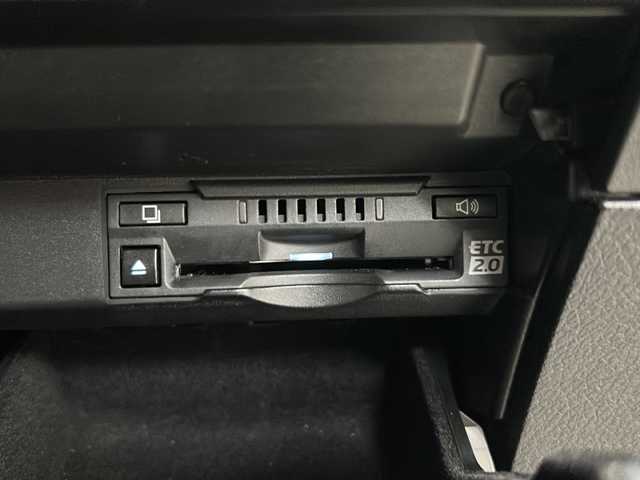 レクサス ＲＸ 450h Fスポーツ 長崎県 2019(平31)年 5.3万km グラファイトブラックガラスフレーク パノラマルーフ/マークレビンソンプレミアムサウンド/レクサスセーフティ/・プリクラッシュセーフティ/・ブラインドスポットモニター/・レーンキープアシスト/純正12.3型ナビ/・フルセグ/DVD/Bluetooth/Bluーray/パノラミックビューモニター/ホワイトレザーシート/前席パワーシート（運転席メモリ付）/前席エアーシート/全席シートヒーター/三眼LEDヘッドライト/クルーズコントロール/ヘッドアップディスプレイ/ハンドルヒーター/純正20インチアルミ/置くだけ充電/パドルシフト/ステアリングリモコン/100V電源/コーナーセンサー/プッシュスタート/スマートキー/電子制御パーキング/オートホールド