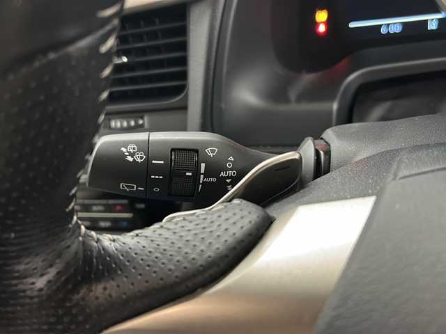 レクサス ＲＸ 450h Fスポーツ 長崎県 2019(平31)年 5.3万km グラファイトブラックガラスフレーク パノラマルーフ/マークレビンソンプレミアムサウンド/レクサスセーフティ/・プリクラッシュセーフティ/・ブラインドスポットモニター/・レーンキープアシスト/純正12.3型ナビ/・フルセグ/DVD/Bluetooth/Bluーray/パノラミックビューモニター/ホワイトレザーシート/前席パワーシート（運転席メモリ付）/前席エアーシート/全席シートヒーター/三眼LEDヘッドライト/クルーズコントロール/ヘッドアップディスプレイ/ハンドルヒーター/純正20インチアルミ/置くだけ充電/パドルシフト/ステアリングリモコン/100V電源/コーナーセンサー/プッシュスタート/スマートキー/電子制御パーキング/オートホールド