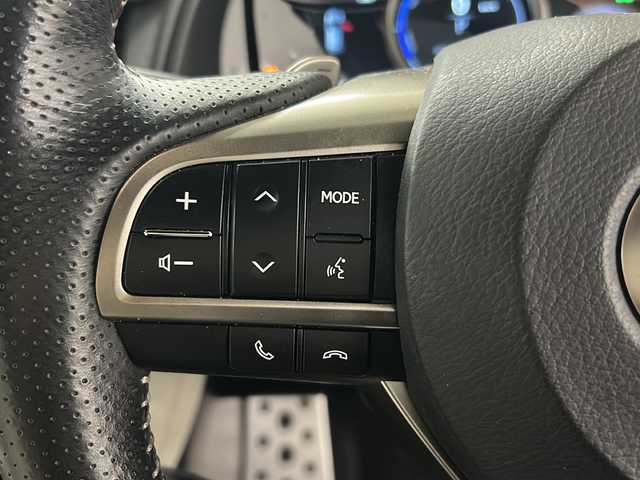 レクサス ＲＸ 450h Fスポーツ 長崎県 2019(平31)年 5.3万km グラファイトブラックガラスフレーク パノラマルーフ/マークレビンソンプレミアムサウンド/レクサスセーフティ/・プリクラッシュセーフティ/・ブラインドスポットモニター/・レーンキープアシスト/純正12.3型ナビ/・フルセグ/DVD/Bluetooth/Bluーray/パノラミックビューモニター/ホワイトレザーシート/前席パワーシート（運転席メモリ付）/前席エアーシート/全席シートヒーター/三眼LEDヘッドライト/クルーズコントロール/ヘッドアップディスプレイ/ハンドルヒーター/純正20インチアルミ/置くだけ充電/パドルシフト/ステアリングリモコン/100V電源/コーナーセンサー/プッシュスタート/スマートキー/電子制御パーキング/オートホールド