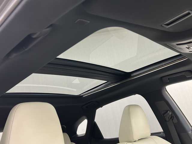 レクサス ＲＸ 450h Fスポーツ 長崎県 2019(平31)年 5.3万km グラファイトブラックガラスフレーク パノラマルーフ/マークレビンソンプレミアムサウンド/レクサスセーフティ/・プリクラッシュセーフティ/・ブラインドスポットモニター/・レーンキープアシスト/純正12.3型ナビ/・フルセグ/DVD/Bluetooth/Bluーray/パノラミックビューモニター/ホワイトレザーシート/前席パワーシート（運転席メモリ付）/前席エアーシート/全席シートヒーター/三眼LEDヘッドライト/クルーズコントロール/ヘッドアップディスプレイ/ハンドルヒーター/純正20インチアルミ/置くだけ充電/パドルシフト/ステアリングリモコン/100V電源/コーナーセンサー/プッシュスタート/スマートキー/電子制御パーキング/オートホールド