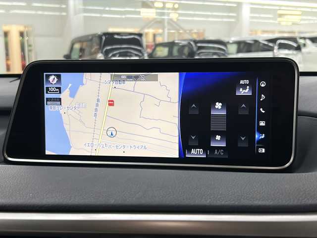 レクサス ＲＸ 450h Fスポーツ 長崎県 2019(平31)年 5.3万km グラファイトブラックガラスフレーク パノラマルーフ/マークレビンソンプレミアムサウンド/レクサスセーフティ/・プリクラッシュセーフティ/・ブラインドスポットモニター/・レーンキープアシスト/純正12.3型ナビ/・フルセグ/DVD/Bluetooth/Bluーray/パノラミックビューモニター/ホワイトレザーシート/前席パワーシート（運転席メモリ付）/前席エアーシート/全席シートヒーター/三眼LEDヘッドライト/クルーズコントロール/ヘッドアップディスプレイ/ハンドルヒーター/純正20インチアルミ/置くだけ充電/パドルシフト/ステアリングリモコン/100V電源/コーナーセンサー/プッシュスタート/スマートキー/電子制御パーキング/オートホールド