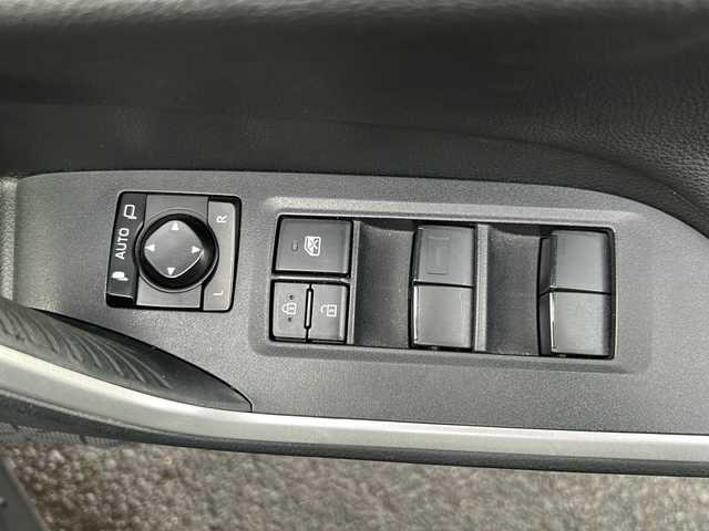 トヨタ ＲＡＶ４ アドベンチャー オフロードPKG 福島県 2021(令3)年 5.9万km アティチュードブラックマイカ /4WD//衝突軽減ブレーキ//社外SDナビ/（CD/FM/Bluetooth）//フルセグTV//バックカメラ//コーナーセンサー//横滑り防止装置//レーンキープアシスト//ETC//パワーシート//LEDヘッドライト//オートライト//フロアマット//純正18インチAW//取扱説明書