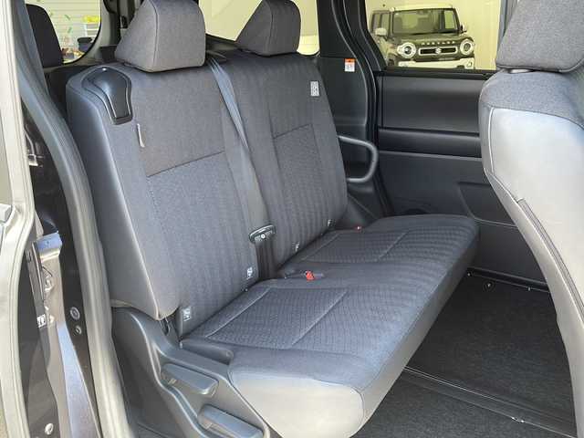 トヨタ ノア S－G 愛知県 2022(令4)年 1.6万km スパークリングブラックパールクリスタルシャイン 衝突軽減システム/純正10.5型ディズプレイオーディオ　ナビあり/レーダークルーズコントロール/フルセグ/CD DVD/Bluetooth/バックカメラ/コーナーセンサー/パワースライドドア/純正アルミホイール/LEDヘッドライト/リアオートエアコン/ETC2.0/ステアリングスイッチ/スマートキー/プッシュスタート