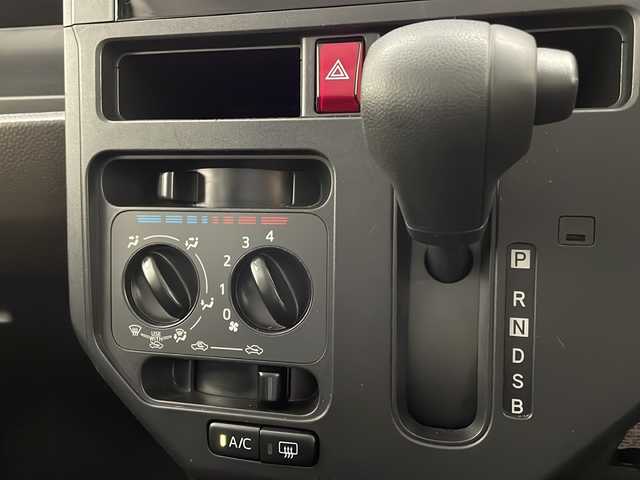 トヨタ ルーミー X 宮崎県 2022(令4)年 3.9万km パールホワイトⅢ 禁煙車/レンタアップ/片側パワースライドドア（予約ロック付）/純正7インチナビ/（ラジオ/Bluetooth/AUX）/純正バックカメラ/純正ビルトインETC/社外ドライブレコーダー/スマートアシスト/・衝突被害軽減ブレーキ/・誤発進抑制機能（前後）/・車線逸脱警報/・オートハイビーム/・先行車発進お知らせ/・コーナーセンサー（前後）/オートライト/プッシュスタート/スマートキー/リアサンシェード/オートリトラクタブルミラー/純正フロアマット