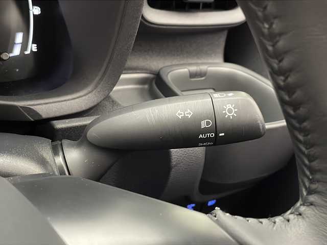 トヨタ シエンタ Z 宮崎県 2022(令4)年 2.5万km パール 純正10.5インチディスプレイオーディオ/AM/FM/Bluetooth/Apple Car Play/Toyota Safety Sense/・プリクラッシュセーフティ/・レーントレーシングアシスト/・レーンディパーチャーアラート/・レーダークルーズコントロール/・アダプティブハイビームシステム/・オートマチックハイビーム/・ロードサインアシスト/・ドライバー異常時対応システム/・プロアクティブドライビングアシスト/・発進遅れ告知機能/パノラミックビューモニター/両側電動パワースライドドア/電動格納ミラー/純正フロアマット/純正ドアバイザー/ETC