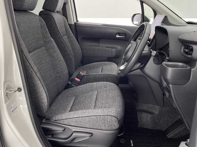 トヨタ シエンタ Z 宮崎県 2022(令4)年 2.5万km パール 純正10.5インチディスプレイオーディオ/AM/FM/Bluetooth/Apple Car Play/Toyota Safety Sense/・プリクラッシュセーフティ/・レーントレーシングアシスト/・レーンディパーチャーアラート/・レーダークルーズコントロール/・アダプティブハイビームシステム/・オートマチックハイビーム/・ロードサインアシスト/・ドライバー異常時対応システム/・プロアクティブドライビングアシスト/・発進遅れ告知機能/パノラミックビューモニター/両側電動パワースライドドア/電動格納ミラー/純正フロアマット/純正ドアバイザー/ETC