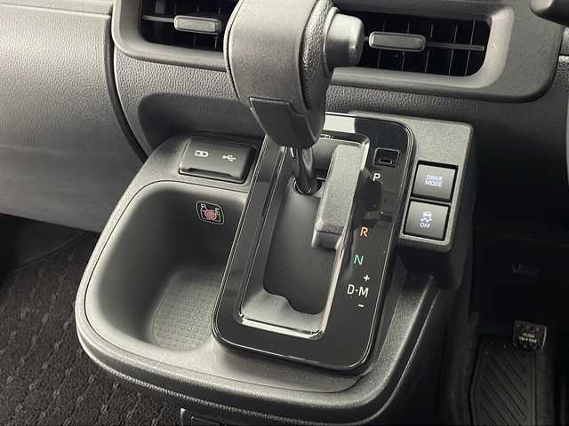 トヨタ シエンタ Z 宮崎県 2022(令4)年 2.5万km パール 純正10.5インチディスプレイオーディオ/AM/FM/Bluetooth/Apple Car Play/Toyota Safety Sense/・プリクラッシュセーフティ/・レーントレーシングアシスト/・レーンディパーチャーアラート/・レーダークルーズコントロール/・アダプティブハイビームシステム/・オートマチックハイビーム/・ロードサインアシスト/・ドライバー異常時対応システム/・プロアクティブドライビングアシスト/・発進遅れ告知機能/パノラミックビューモニター/両側電動パワースライドドア/電動格納ミラー/純正フロアマット/純正ドアバイザー/ETC