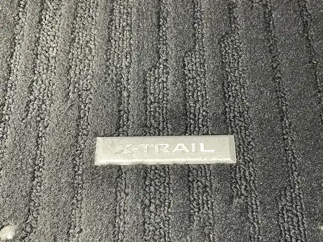 日産 エクストレイル X e－4ORCE 群馬県 2023(令5)年 2.3万km ブリリアントホワイトパール 禁煙車　純正ナビ　全方位カメラ　フルセグ　アダクティブクルーズコントロール　レーンキープアシスト　デジタルインナーミラー　オートマチックハイビーム　シートヒーター　衝突軽減システム　ETC　ドラレコ