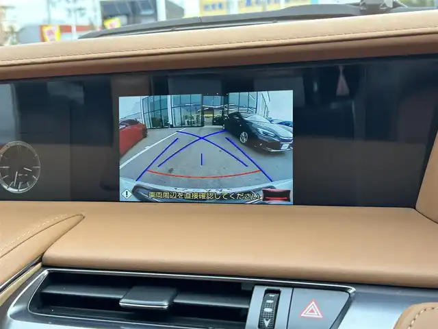 レクサス ＬＣ 500 Sパッケージ 愛媛県 2017(平29)年 5万km ホワイトノーヴァガラスフレーク 登録時走行距離:49019km/純正メーカーOPメモリナビ/AM/FM/CD/DVD/TV/BT/SD/ETC2.0/Bカメラ/前後ドラレコ/パドルシフト/追従クルコン/横滑り防止装置/盗難防止装置/衝突軽減システム/レーンキープアシスト/前後コーナーセンサー/パワーシート/ハーフレザーシート/LEDヘッドライト/オートライト/エンジンスタートボタン/スマートキー/純正アルミホイール/純正フロアマット