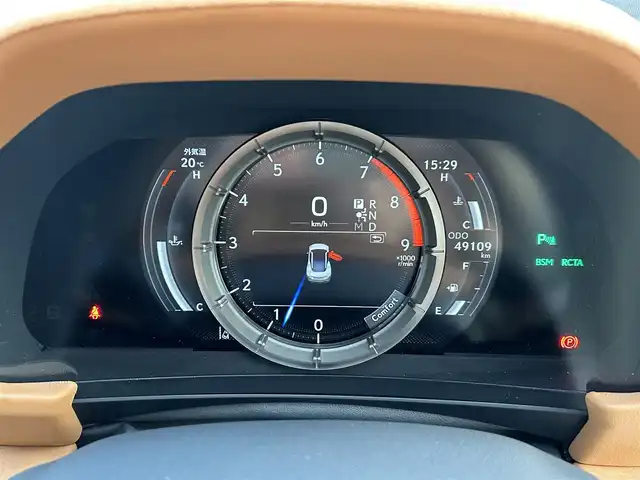 レクサス ＬＣ 500 Sパッケージ 愛媛県 2017(平29)年 5万km ホワイトノーヴァガラスフレーク 登録時走行距離:49019km/純正メーカーOPメモリナビ/AM/FM/CD/DVD/TV/BT/SD/ETC2.0/Bカメラ/前後ドラレコ/パドルシフト/追従クルコン/横滑り防止装置/盗難防止装置/衝突軽減システム/レーンキープアシスト/前後コーナーセンサー/パワーシート/ハーフレザーシート/LEDヘッドライト/オートライト/エンジンスタートボタン/スマートキー/純正アルミホイール/純正フロアマット