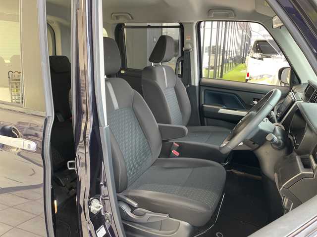 トヨタ ルーミー カスタムG 愛知県 2021(令3)年 3万km クールバイオレットクリスタルシャイン 純正9型ディスプレイオーディオ　ナビ機能なし/全方位カメラ/両側パワースライドドア/レーダークルーズコントロール/バックカメラ/コーナーセンサー/純正アルミホイール/LEDヘッドライト/オートマチックハイビーム/ETC/衝突軽減システム/フルセグ/Bluetooth/ステアリングスイッチ/スマートキー/プッシュスタート