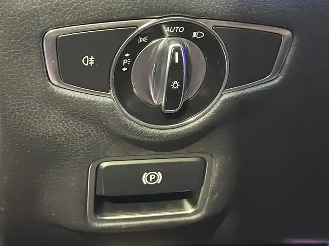 メルセデス・ベンツ Ｓ５５０Ｌ 愛知県 2014(平26)年 7.6万km ダイヤモンドホワイト サンルーフ/レッドキャリパー/純正ナビ/フルセグTV/BT/全方位カメラ/ブルメスターサウンド/ETC/クルーズコントロール/レーンキープアシスト/クリアランスソナー/純正19インチAW/レザーシート/全席パワーシート/全席シートヒーター/エアシート/フロアマット/取説、保証書