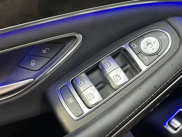 メルセデス・ベンツ Ｓ５５０Ｌ 愛知県 2014(平26)年 7.6万km ダイヤモンドホワイト サンルーフ/レッドキャリパー/純正ナビ/フルセグTV/BT/全方位カメラ/ブルメスターサウンド/ETC/クルーズコントロール/レーンキープアシスト/クリアランスソナー/純正19インチAW/レザーシート/全席パワーシート/全席シートヒーター/エアシート/フロアマット/取説、保証書