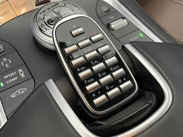 メルセデス・ベンツ Ｓ５５０Ｌ 愛知県 2014(平26)年 7.6万km ダイヤモンドホワイト サンルーフ/レッドキャリパー/純正ナビ/フルセグTV/BT/全方位カメラ/ブルメスターサウンド/ETC/クルーズコントロール/レーンキープアシスト/クリアランスソナー/純正19インチAW/レザーシート/全席パワーシート/全席シートヒーター/エアシート/フロアマット/取説、保証書