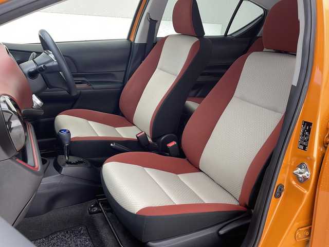 トヨタ アクア S 沖縄県 2015(平27)年 6.9万km オレンジパールクリスタルシャイン 社外ナビ(NSCP-W62)/ワンセグTV/バックカメラ/Bluetooth/バックカメラ/ETC/ステアリングスイッチ/プッシュスタート/シートヒーター/ドライブレコーダー前方/スマートキー/ドアバイザー