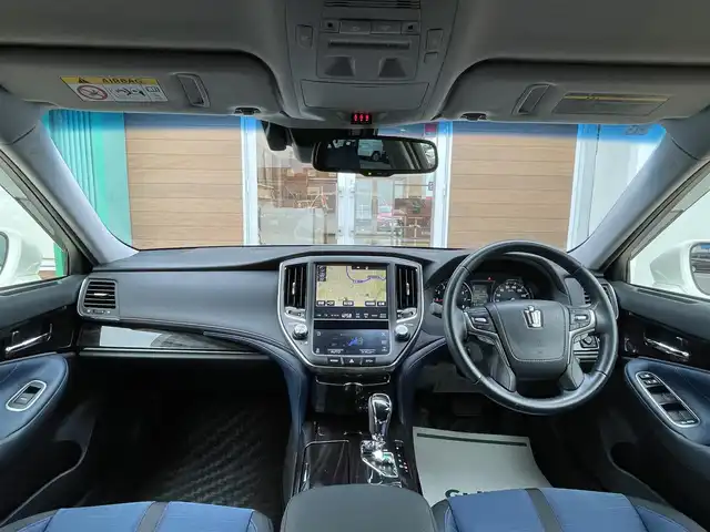 トヨタ クラウン アスリート S-T 宮崎県 2017(平29)年 5.9万km ホワイトパールクリスタルシャイン 前後純正ＯＰスパッツ/HDDナビ/フルセグテレビ/バックカメラ/アイドリングストップ/ウィンカーミラー/クルーズコントロール/プッシュスタート/ETC/LEDライト/レダークルーズ